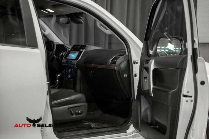 toyota-land-cruiser-diesel-2019-big-21