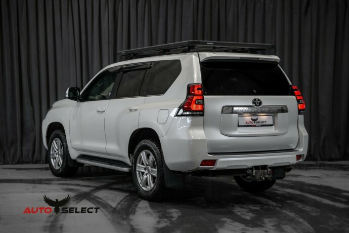 toyota-land-cruiser-diesel-2019-big-8