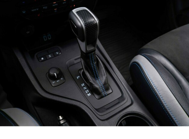 ford-ranger-raptor-diesel-2021-big-19