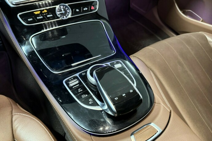 mercedes-benz-e-klasse-elektrisitetbensin-2018-big-26