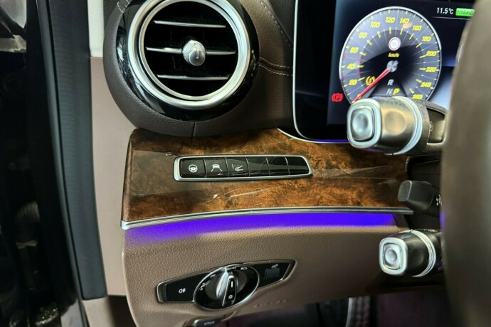 mercedes-benz-e-klasse-elektrisitetbensin-2018-big-35