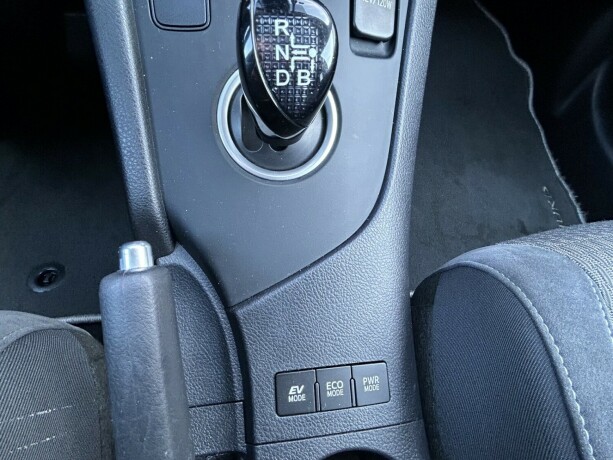 toyota-auris-elektrisitetbensin-2018-big-23