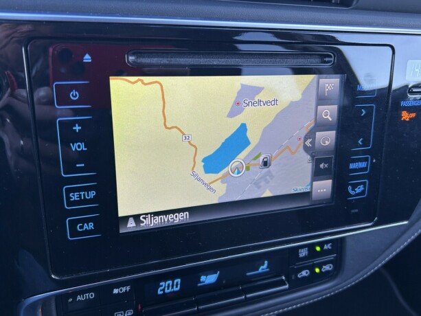 toyota-auris-elektrisitetbensin-2018-big-27