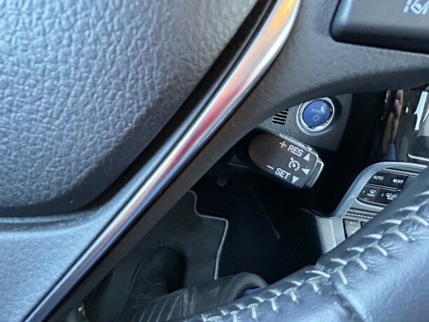 toyota-auris-elektrisitetbensin-2018-big-20