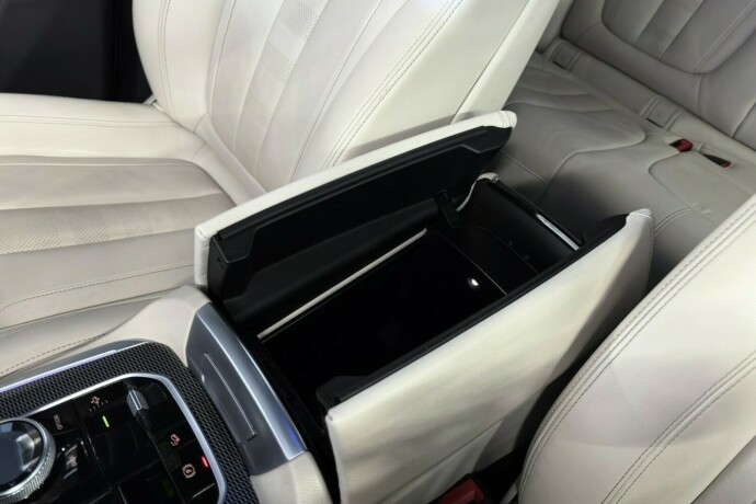 bmw-x5-plug-in-petrol-2020-big-38