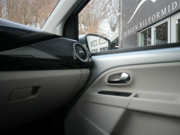 volkswagen-up-elektrisitet-2014-big-13