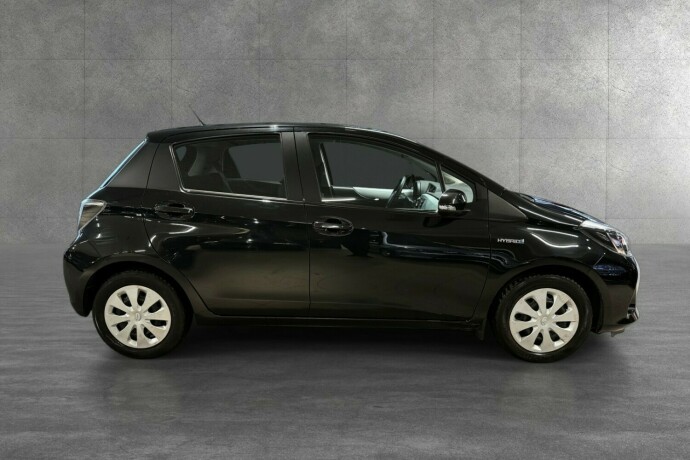 toyota-yaris-bensin-2014-big-7