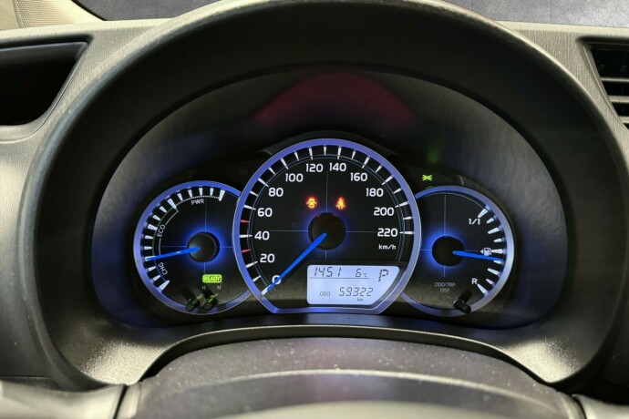 toyota-yaris-bensin-2014-big-18