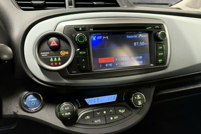 toyota-yaris-bensin-2014-big-21