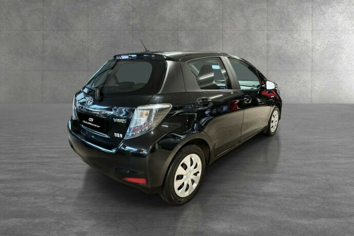 toyota-yaris-bensin-2014-big-2