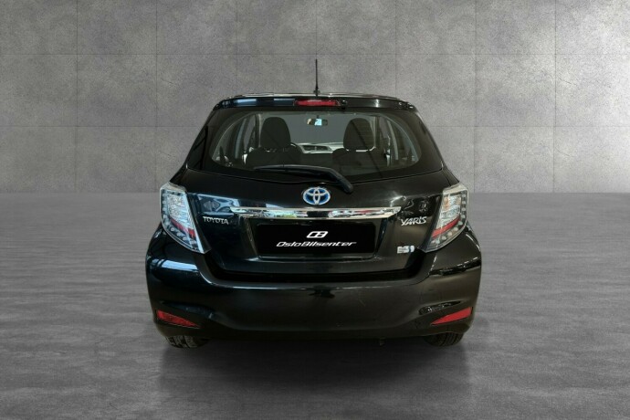 toyota-yaris-bensin-2014-big-5