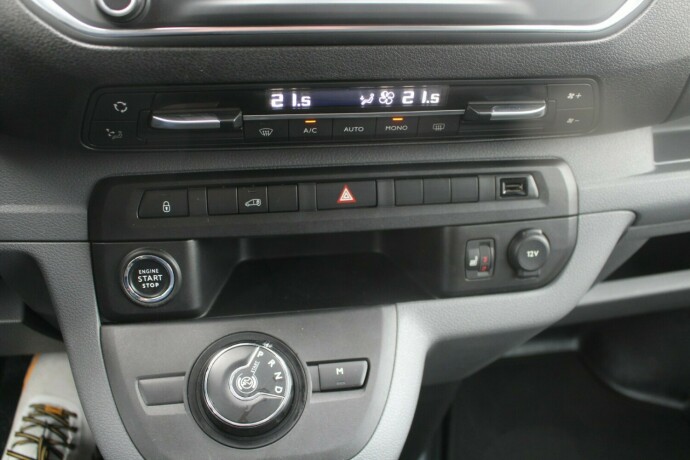 opel-vivaro-diesel-2020-big-19