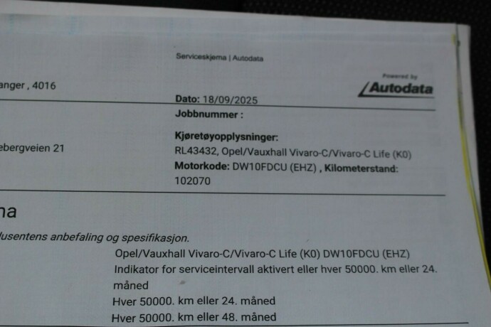 opel-vivaro-diesel-2020-big-20