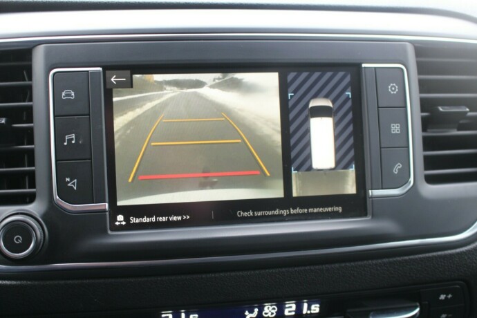 opel-vivaro-diesel-2020-big-16