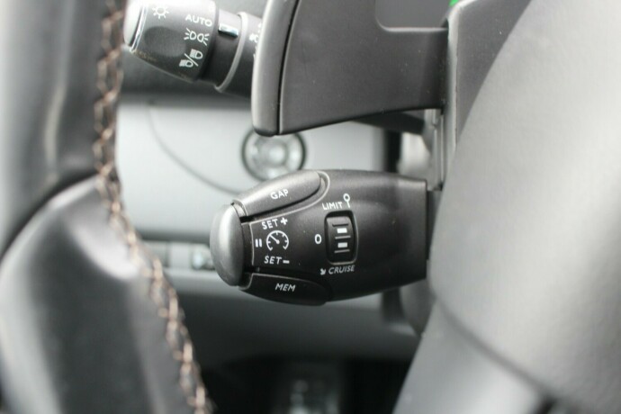 opel-vivaro-diesel-2020-big-14