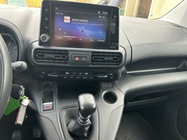 toyota-proace-city-diesel-2022-big-16