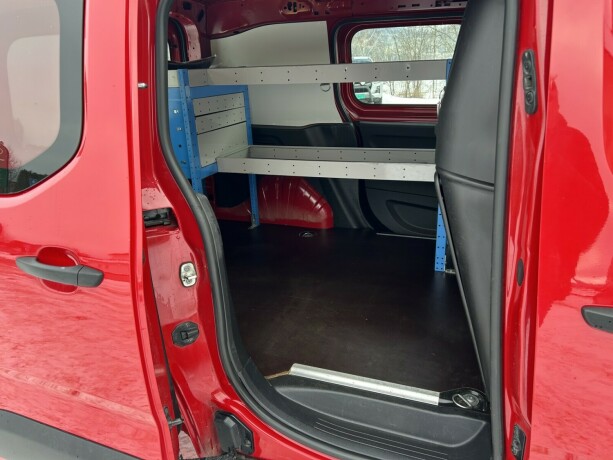 toyota-proace-city-diesel-2022-big-9