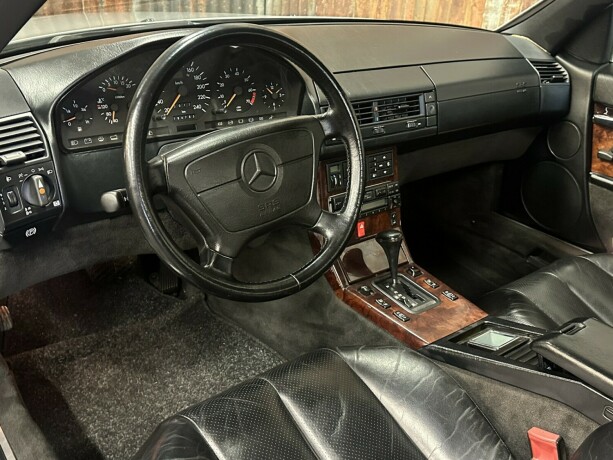 mercedes-benz-300-bensin-1992-big-21