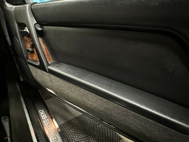 mercedes-benz-300-bensin-1992-big-31