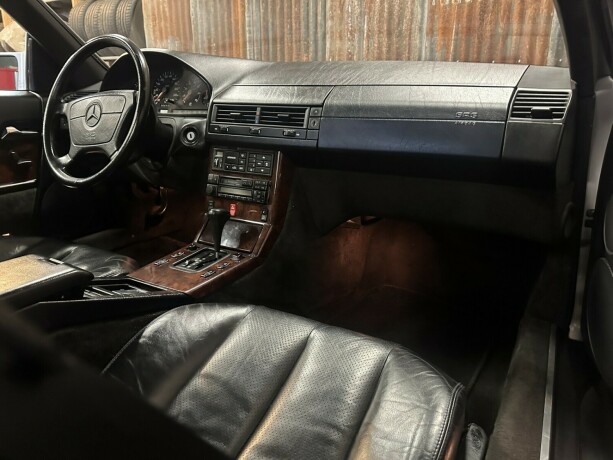 mercedes-benz-300-bensin-1992-big-29