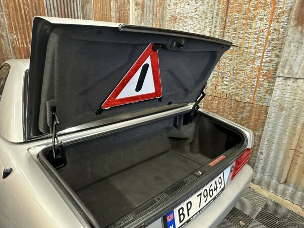 mercedes-benz-300-bensin-1992-big-33