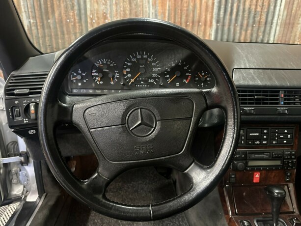 mercedes-benz-300-bensin-1992-big-23
