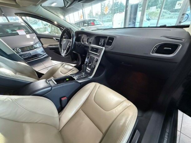 volvo-s60-diesel-2011-big-27