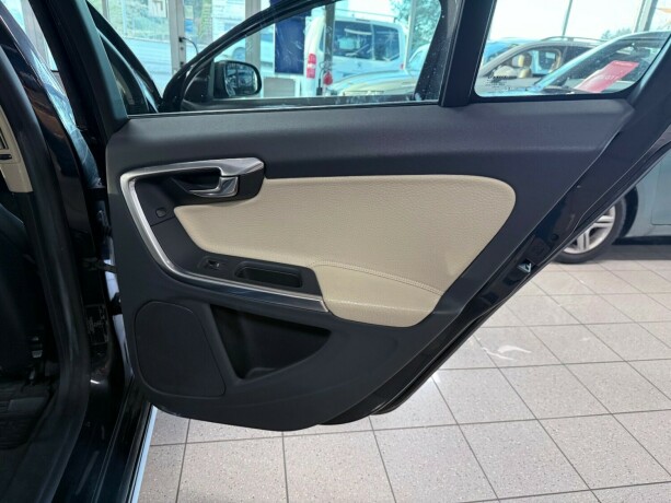 volvo-s60-diesel-2011-big-28