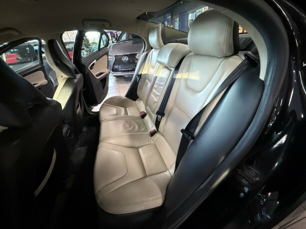 volvo-s60-diesel-2011-big-30