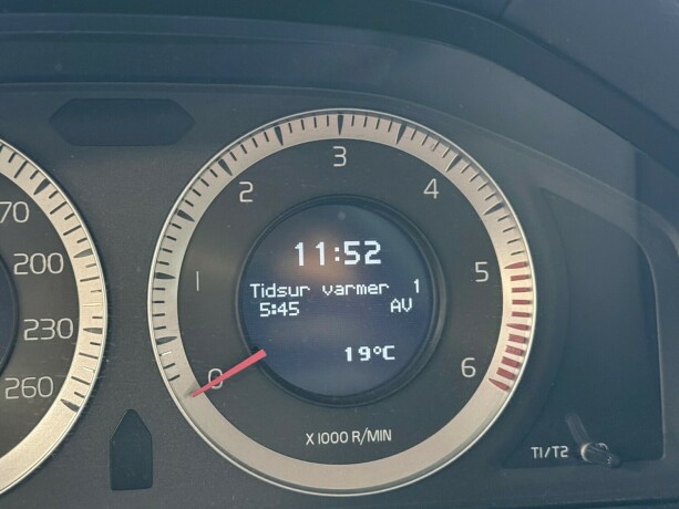 volvo-s60-diesel-2011-big-18