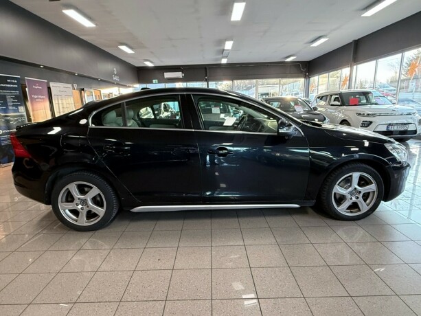 volvo-s60-diesel-2011-big-7