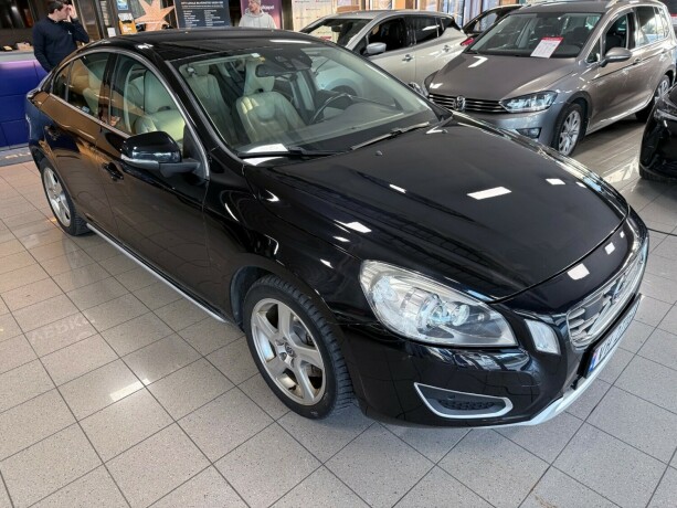 volvo-s60-diesel-2011-big-8