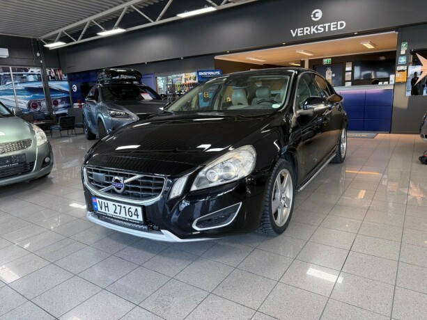 volvo-s60-diesel-2011-big-0