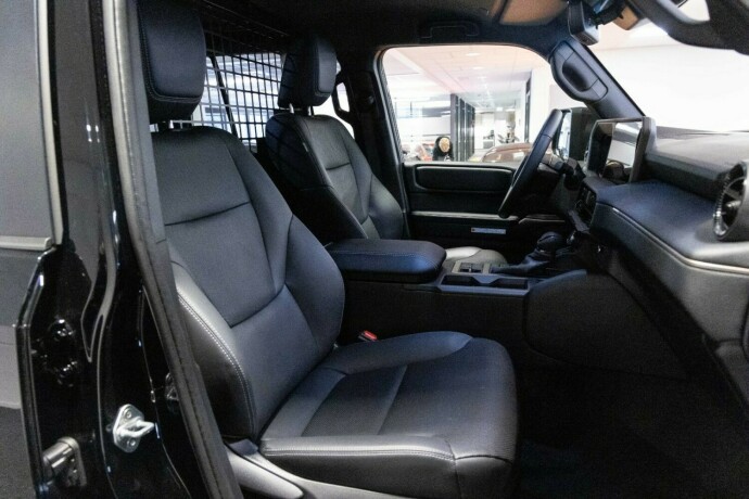 toyota-land-cruiser-diesel-2025-big-9