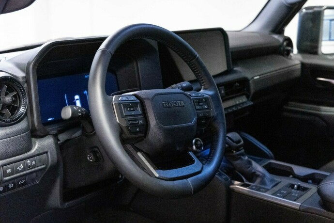 toyota-land-cruiser-diesel-2025-big-5