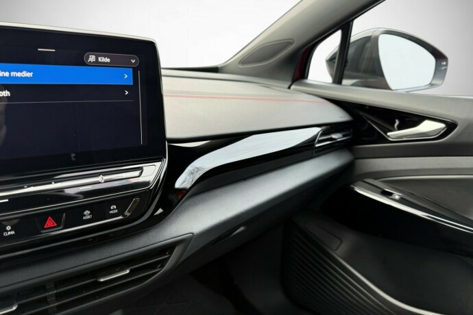 volkswagen-id4-gtx-elektrisitet-2023-big-32