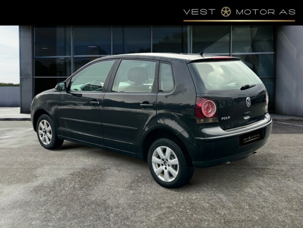 volkswagen-polo-diesel-2008-big-4