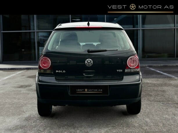 volkswagen-polo-diesel-2008-big-5