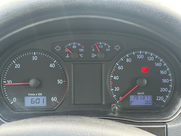 volkswagen-polo-diesel-2008-big-23