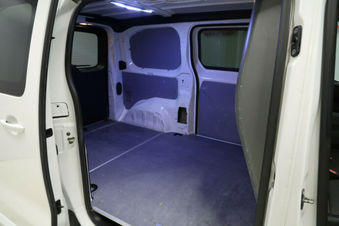 peugeot-expert-diesel-2020-big-9