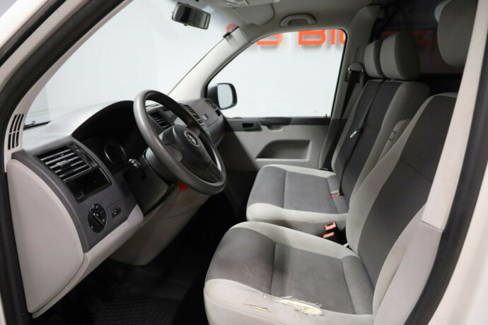 volkswagen-transporter-diesel-2013-big-7