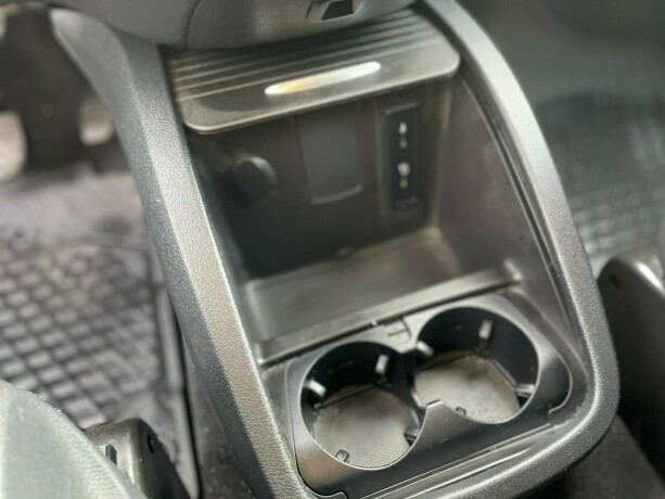 mercedes-benz-eqv-elektrisitet-2022-big-46