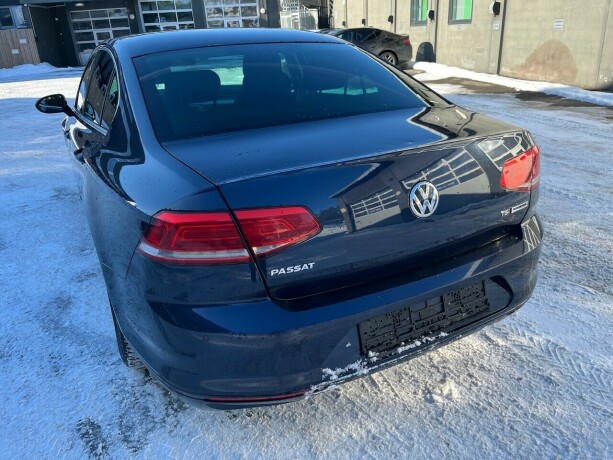volkswagen-passat-bensin-2016-big-4