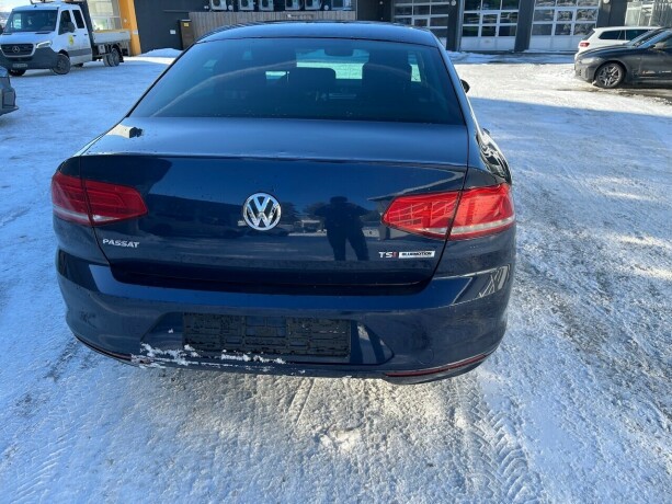 volkswagen-passat-bensin-2016-big-3