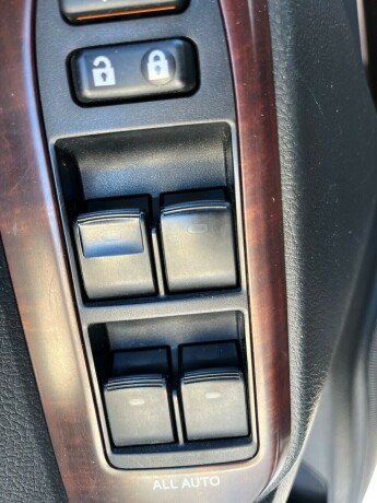 toyota-land-cruiser-diesel-2017-big-10