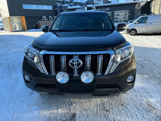 toyota-land-cruiser-diesel-2017-big-2