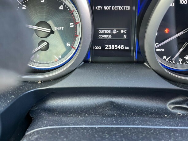 toyota-land-cruiser-diesel-2017-big-8