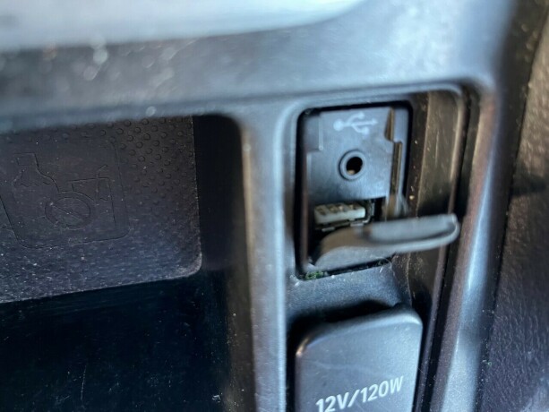 toyota-land-cruiser-diesel-2017-big-17