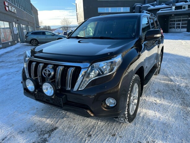 toyota-land-cruiser-diesel-2017-big-4