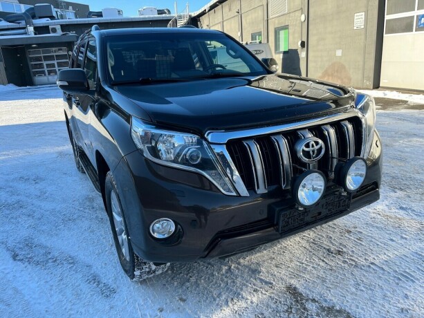 toyota-land-cruiser-diesel-2017-big-1